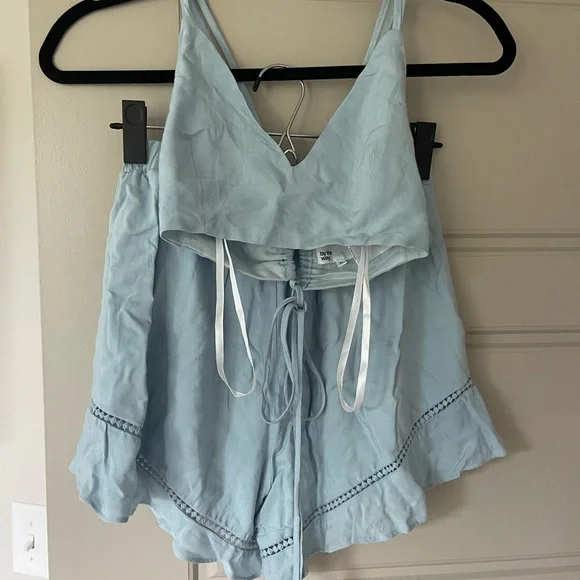 Tabitha Ruffle Short Set - Picture 4 of 8